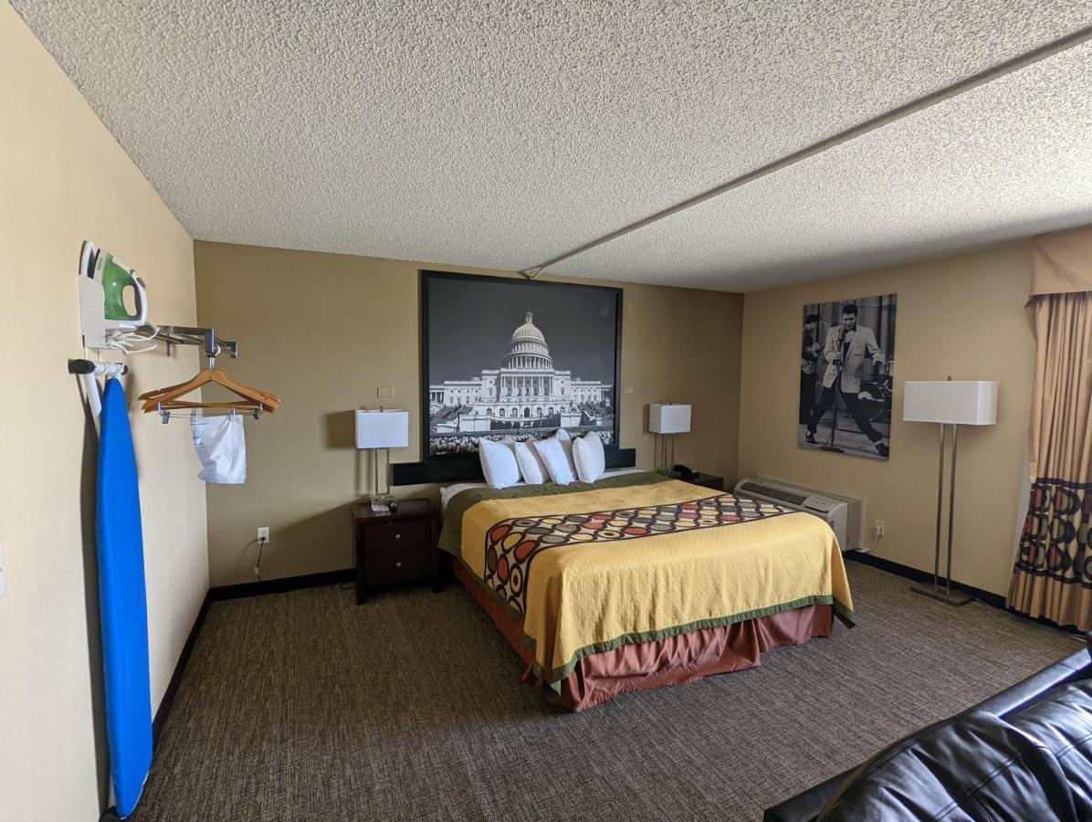 Hotel Super 8 By Wyndham Wichita North Esterno foto