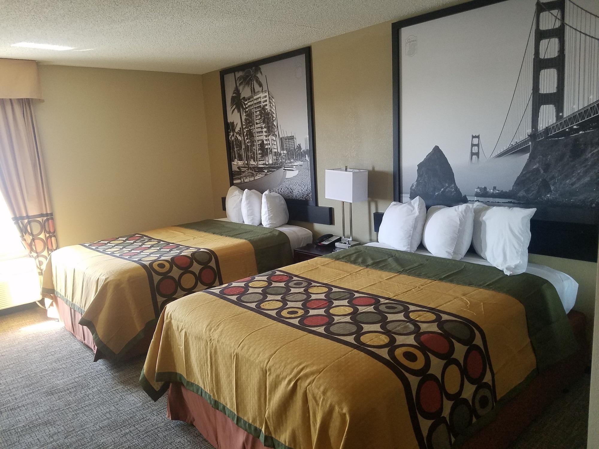Hotel Super 8 By Wyndham Wichita North Esterno foto