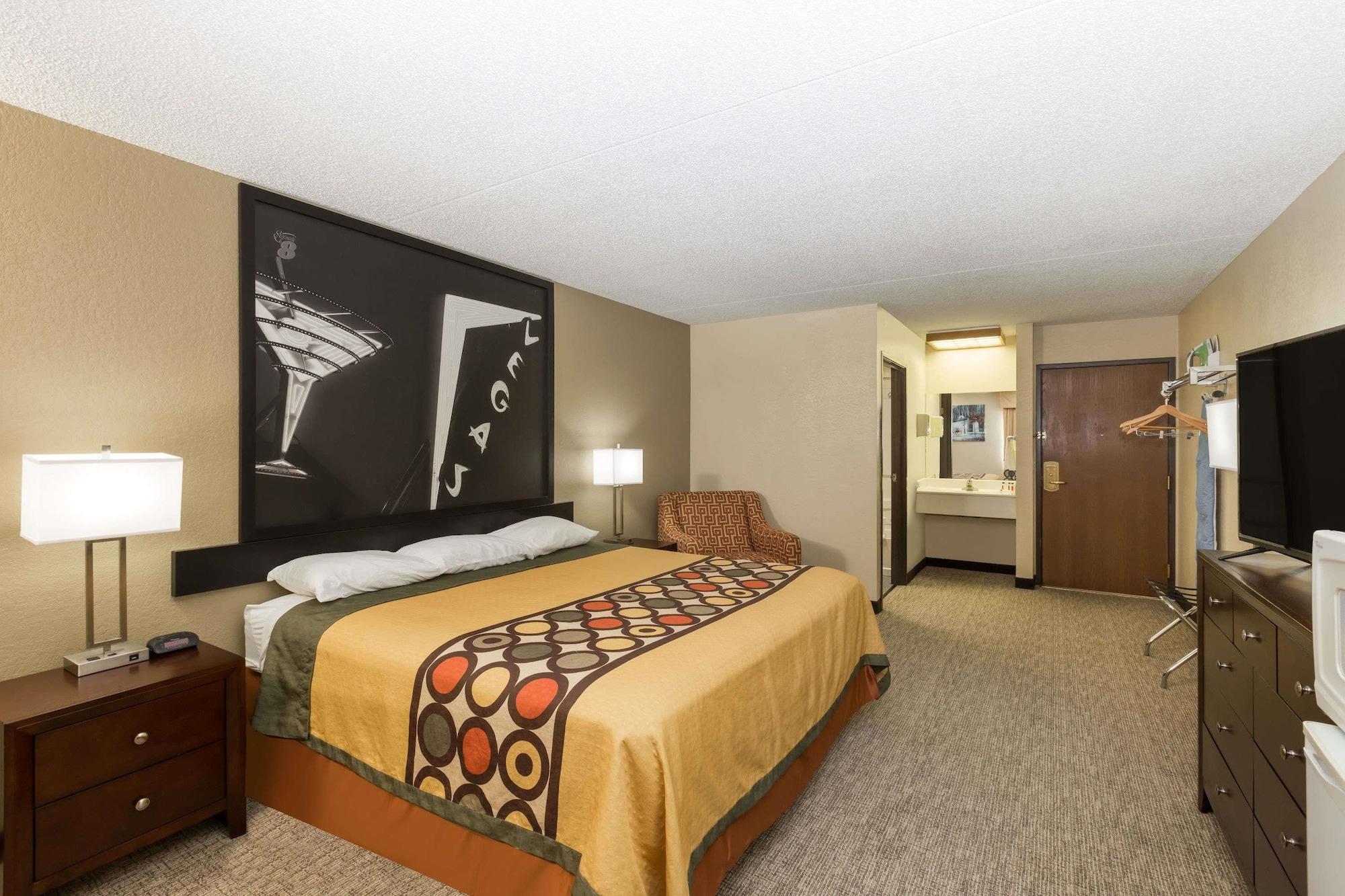Hotel Super 8 By Wyndham Wichita North Esterno foto