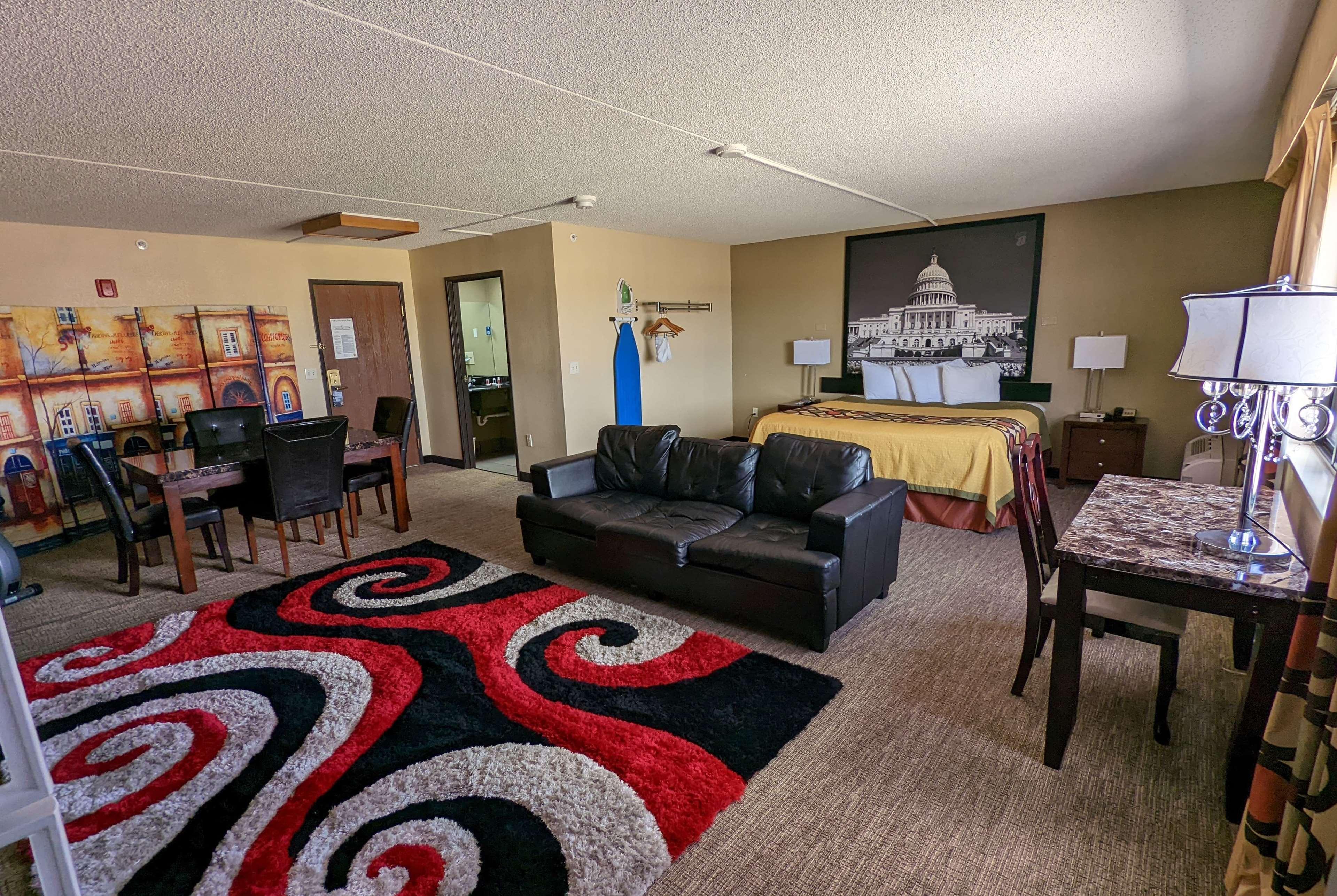Hotel Super 8 By Wyndham Wichita North Esterno foto