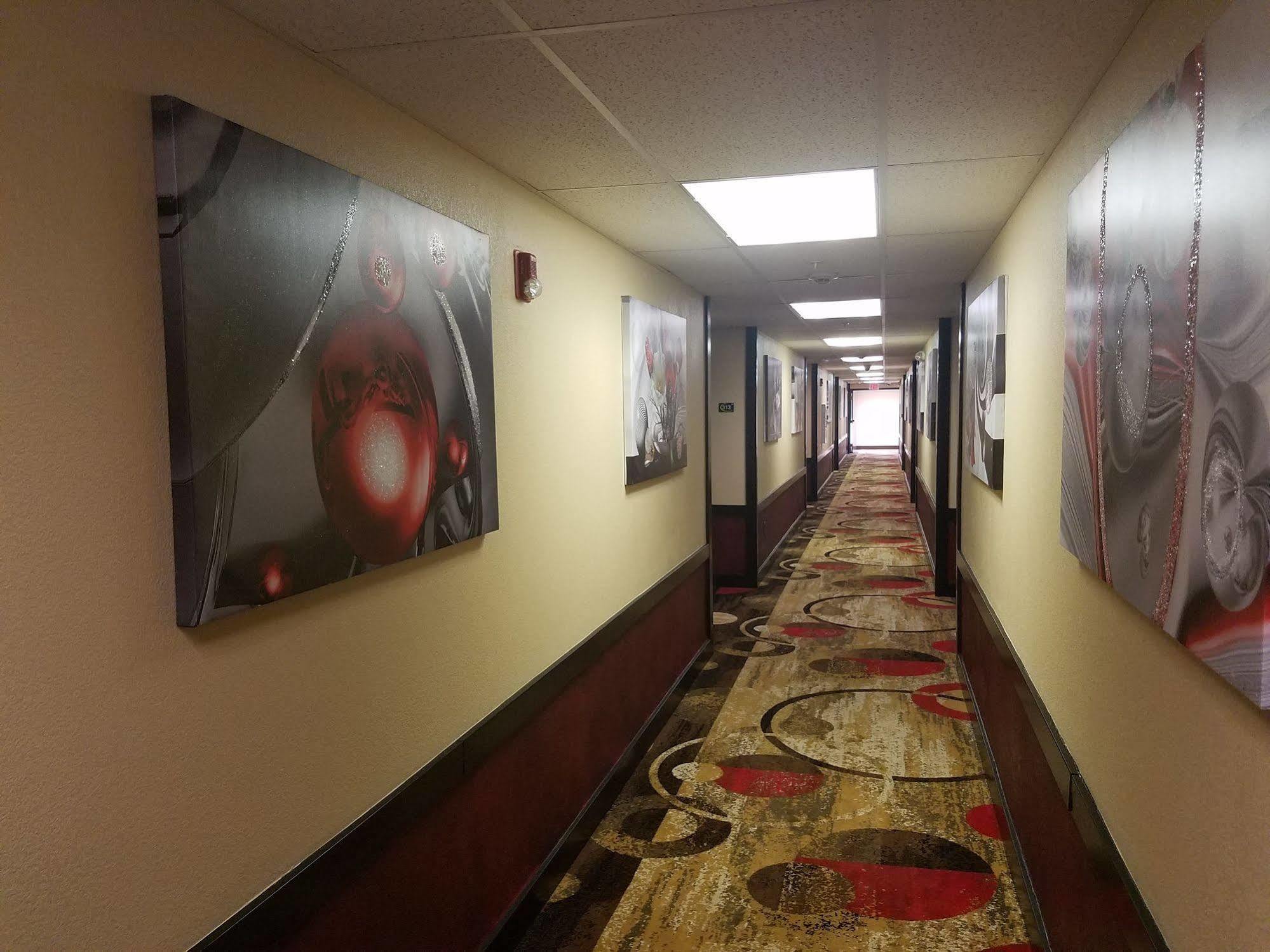 Hotel Super 8 By Wyndham Wichita North Esterno foto